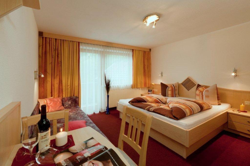 Haus Birgit Hotel Pettneu am Arlberg Ngoại thất bức ảnh